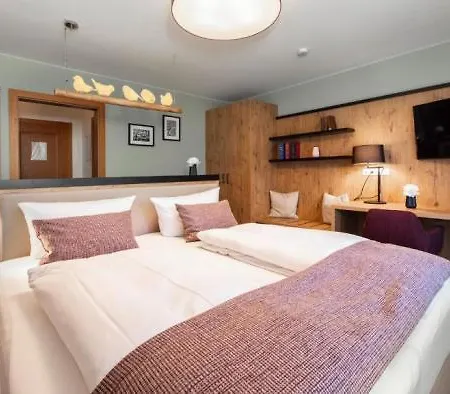 Hotel apartamentowy Chiemgaufuchs - Chiemgaukarte 3*